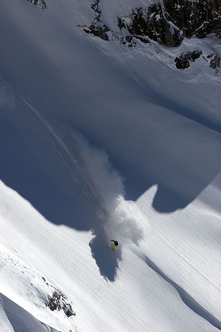 bernd egger spray schatten photo by simon lemmerer